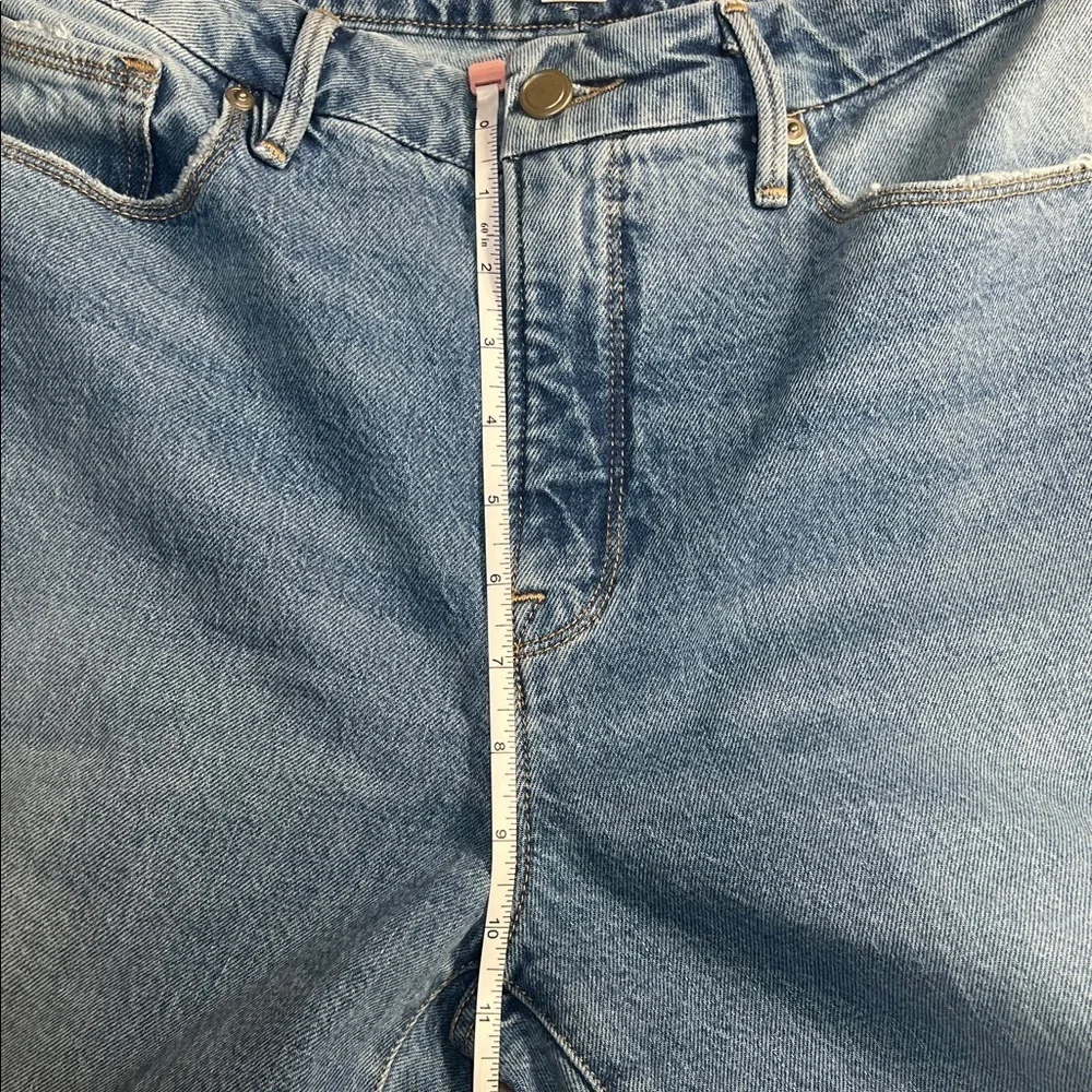 Good American Light Blue Straight Leg Jeans size 6/28